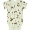 Clearance Hust & Claire Safari kortermet body i bambus, Green Kort | Kortermet Baby Gutt
