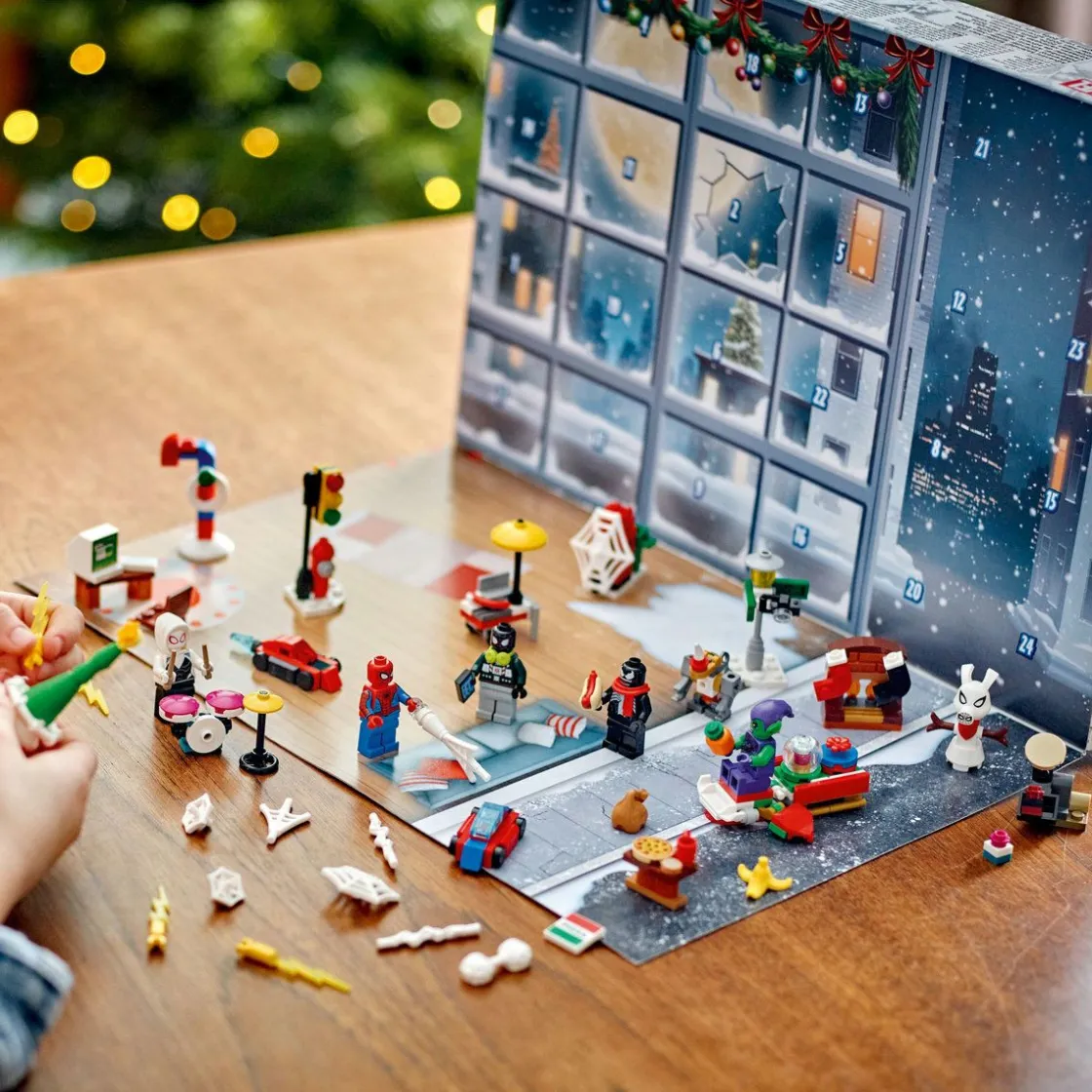 Best Spider-Man Super Heroes julekalender 2024 7 år+ Adventskalendere